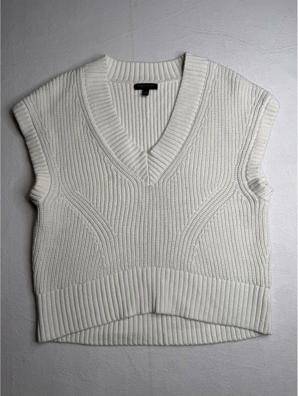 Banana Republic Organic Cotton Sweater Vest XS/S Ivory V Neck Oversized Knit